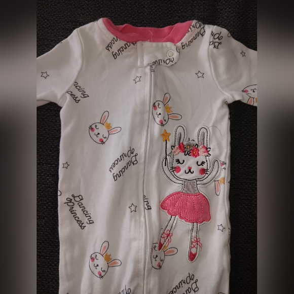 Cute 0-3M Sleeper Set. - Picture 14 of 15